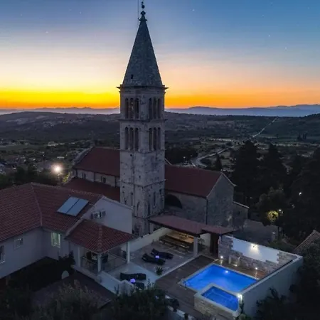 Villa David Brac Island Villa *