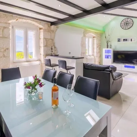 Villa David Brač Island