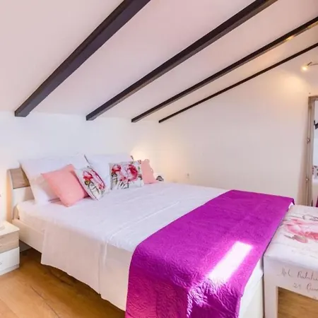 Villa David Brač Island * Nerezisca